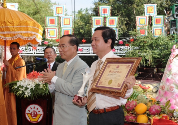 Đại lễ an vị thánh tượng Bồ Tát Quán Thế Âm lớn nhất Việt Nam tại Suối Tiên