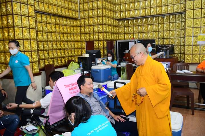 Hiến máu nhân đạo tại chùa Giác Ngộ - góp giọt máu hồng cho xã hội