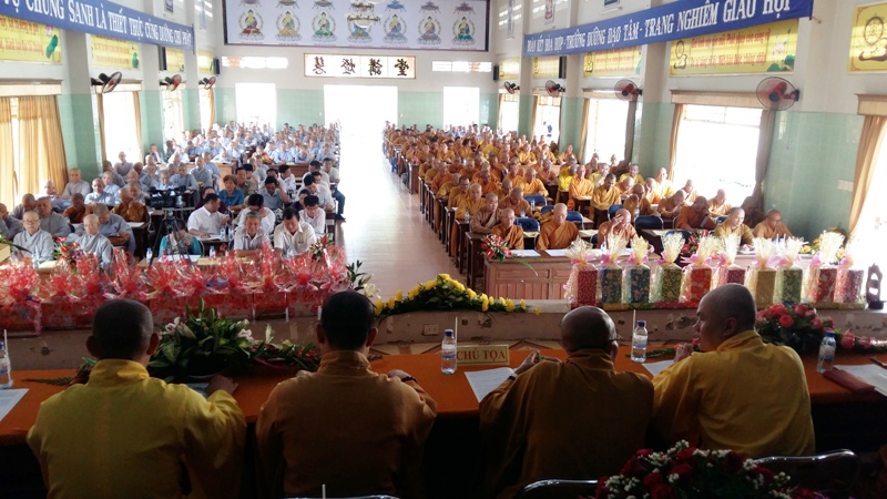 Tiền Giang: Hội nghị Sơ Kết Công Tác Phật Sự năm 2015 và Tổng Bế Giảng Khóa An Cư Kiết Hạ PL. 2559.