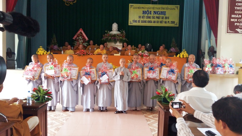 Tiền Giang: Hội nghị Sơ Kết Công Tác Phật Sự năm 2015 và Tổng Bế Giảng Khóa An Cư Kiết Hạ PL. 2559.
