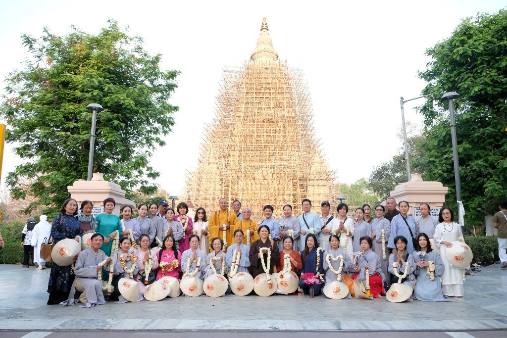 HÀNH TRÌNH THEO DẤU CHÂN PHẬT