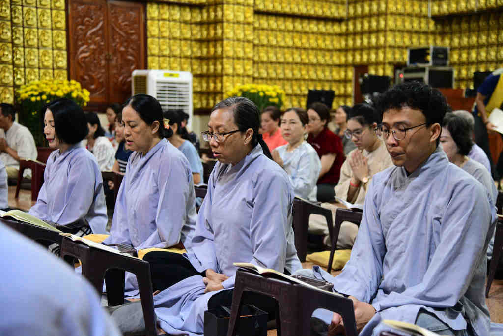 Rằm Tháng Giêng – Khai Mở Ngày Mới Bằng Thời Kinh Dược Sư