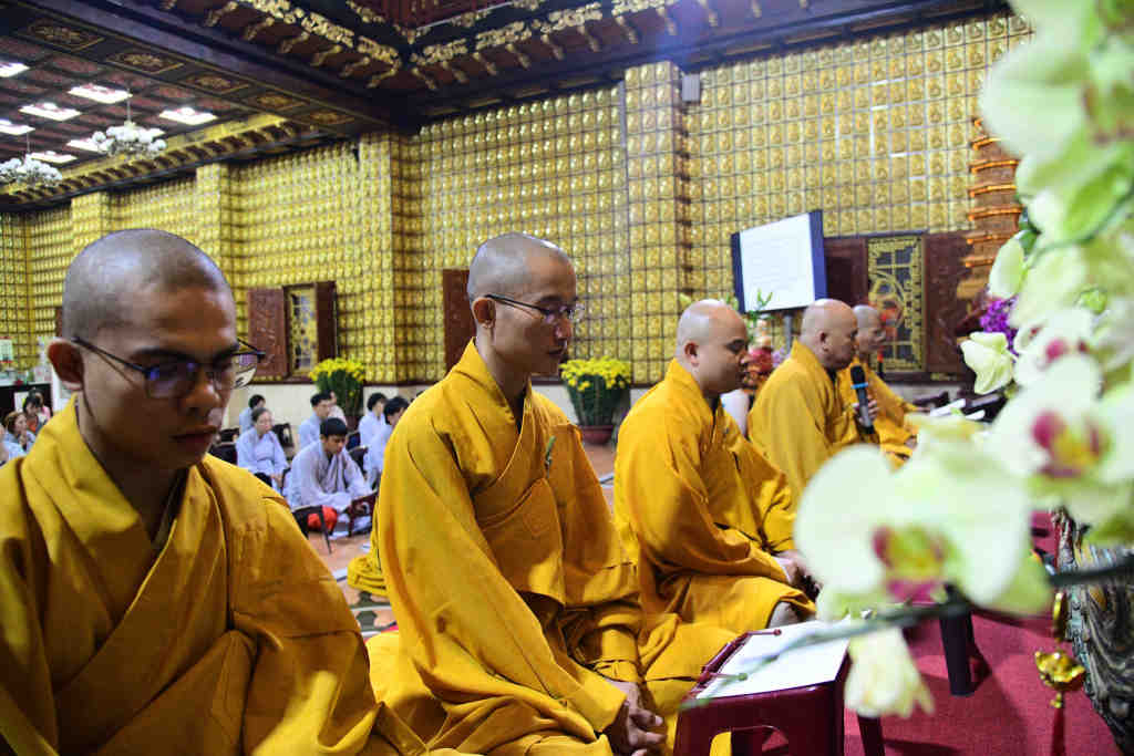 Rằm Tháng Giêng – Khai Mở Ngày Mới Bằng Thời Kinh Dược Sư