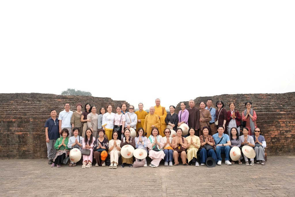 HÀNH TRÌNH THEO DẤU CHÂN PHẬT