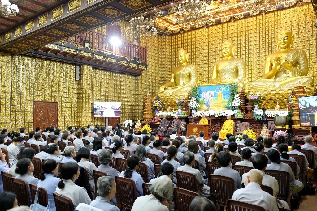 LÀM CHỦ CẢM XÚC – CHÌA KHÓA AN LẠC GIỮA ĐỜI SỐNG HIỆN ĐẠI