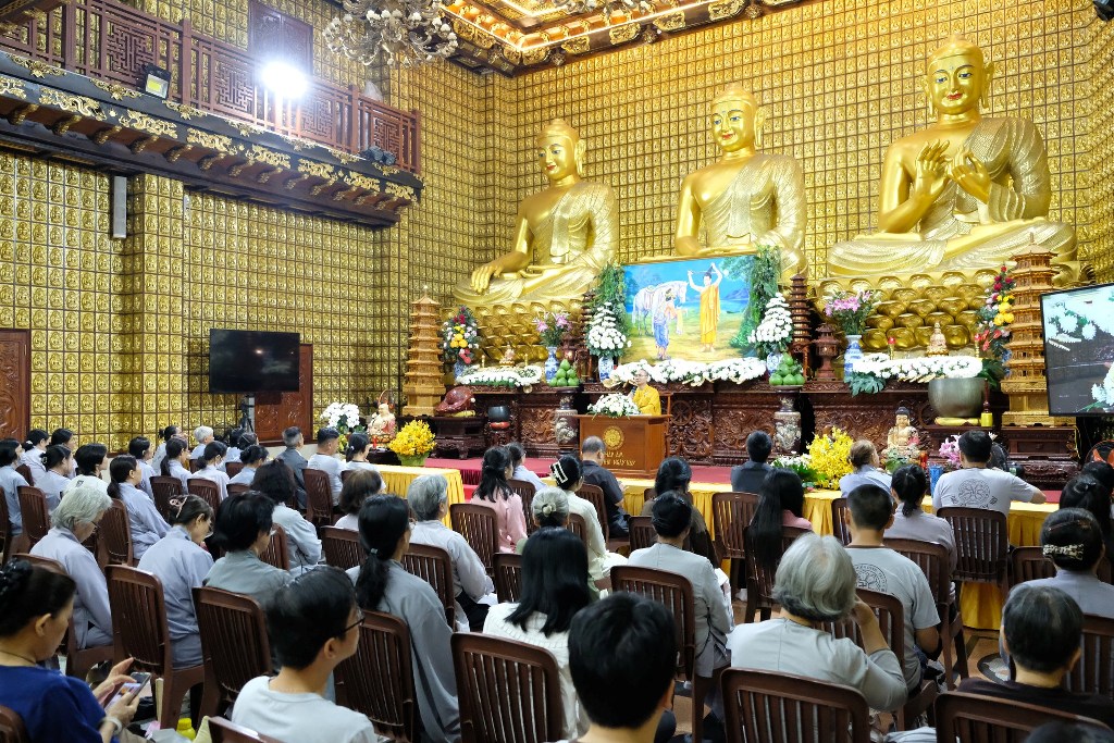 CHIỀU AN LẠC LẮNG SÂU: PHÁP THOẠI CHUYỂN HÓA NỘI TÂM TỪ ĐẠI ĐỨC THÍCH NGỘ TOÀN