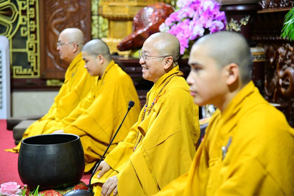 THÔNG ĐIỆP SÂU SẮC TỪ BUỔI SÁM HỐI TẠI CHÙA GIÁC NGỘ: BỐN CÁI NHÌN VỀ MỘT CẢNH - CẨN THẬN TRONG TIẾP NHẬN THÔNG TIN