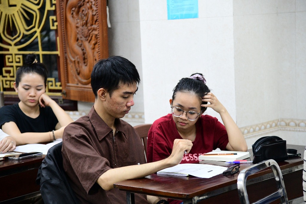 KHAI GIẢNG LỚP TIẾNG ANH GIAO TIẾP TẠI CHÙA GIÁC NGỘ