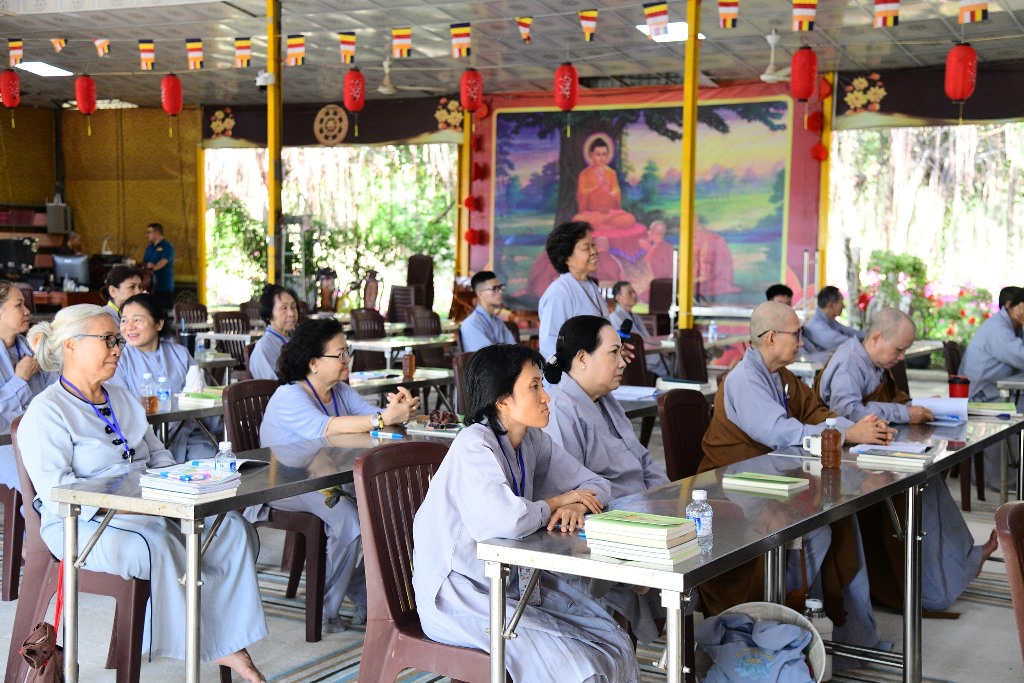 BUÔNG BỎ ĐỂ ĐƯỢC BÌNH AN