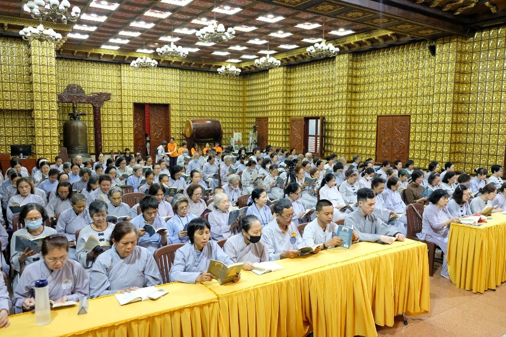 LÀM CHỦ CẢM XÚC – CHÌA KHÓA AN LẠC GIỮA ĐỜI SỐNG HIỆN ĐẠI