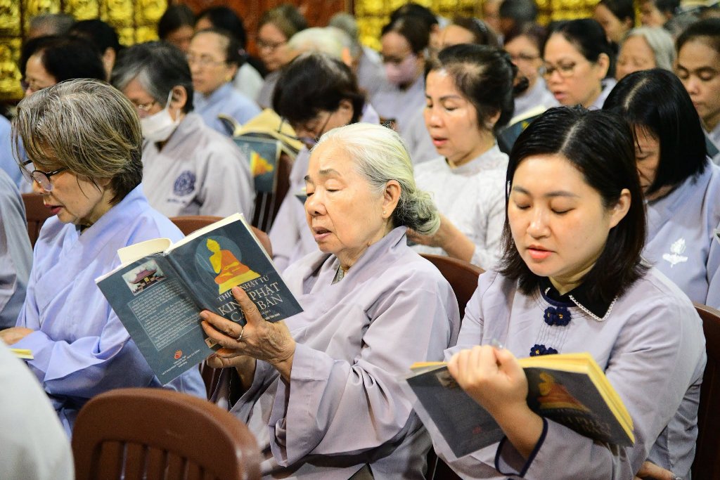 KHÓA TU NGÀY AN LẠC 19/04/2026: “KHÔNG TRỐN CHẠY, KHÔNG SỢ HÃI” – ĐI TỪ TRÍ TUỆ ĐẾN BÌNH AN NỘI TÂM