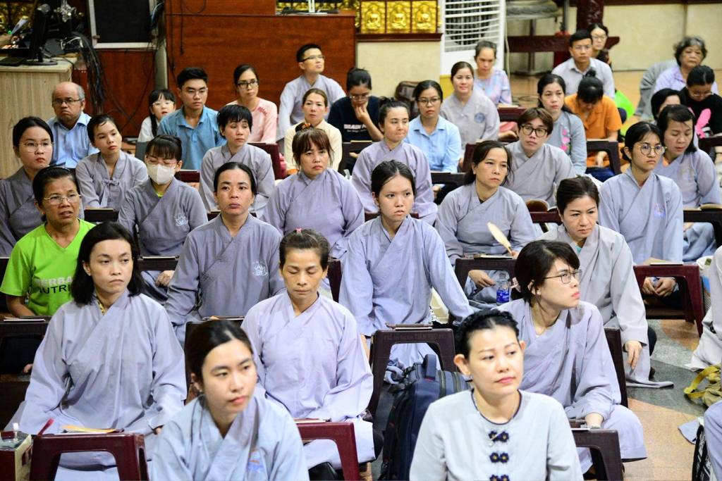 THÔNG ĐIỆP SÂU SẮC TỪ BUỔI SÁM HỐI TẠI CHÙA GIÁC NGỘ: BỐN CÁI NHÌN VỀ MỘT CẢNH - CẨN THẬN TRONG TIẾP NHẬN THÔNG TIN