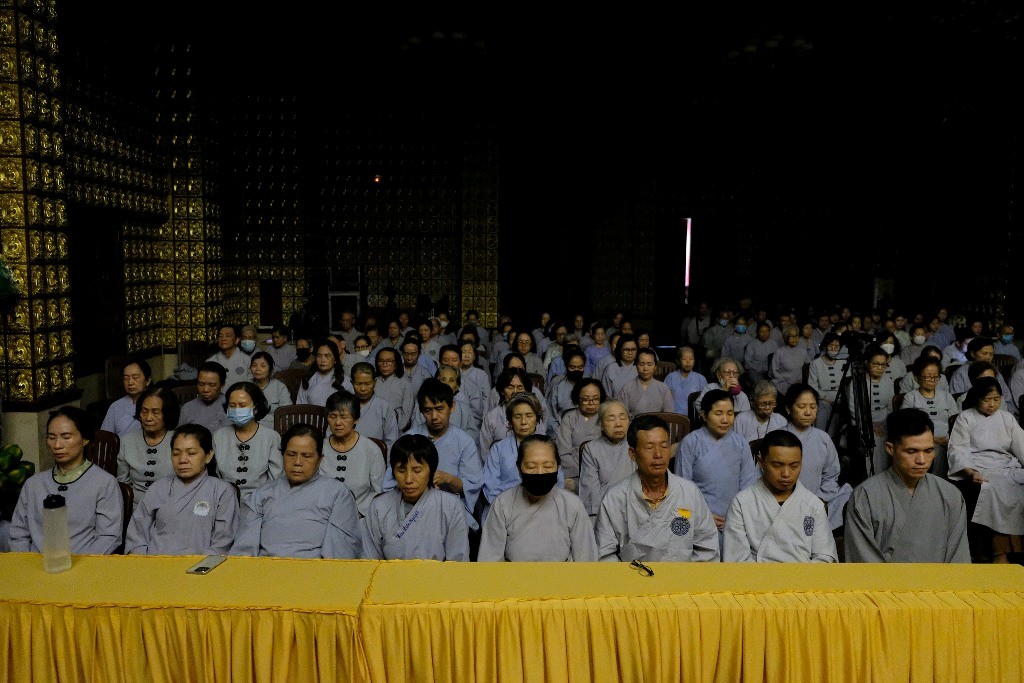 LÀM CHỦ CẢM XÚC – CHÌA KHÓA AN LẠC GIỮA ĐỜI SỐNG HIỆN ĐẠI