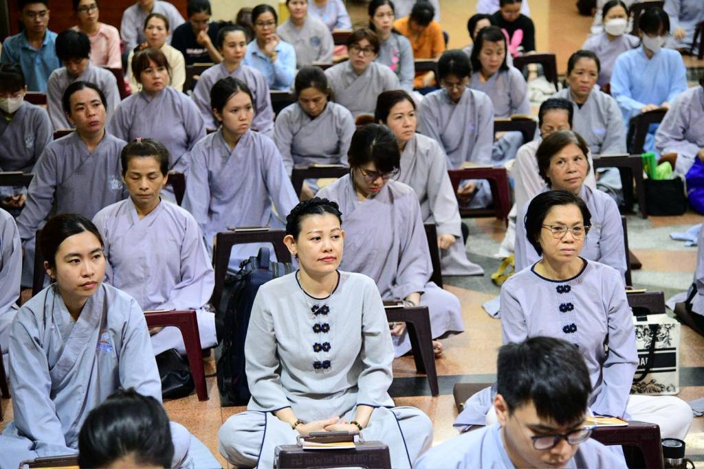 THÔNG ĐIỆP SÂU SẮC TỪ BUỔI SÁM HỐI TẠI CHÙA GIÁC NGỘ: BỐN CÁI NHÌN VỀ MỘT CẢNH - CẨN THẬN TRONG TIẾP NHẬN THÔNG TIN