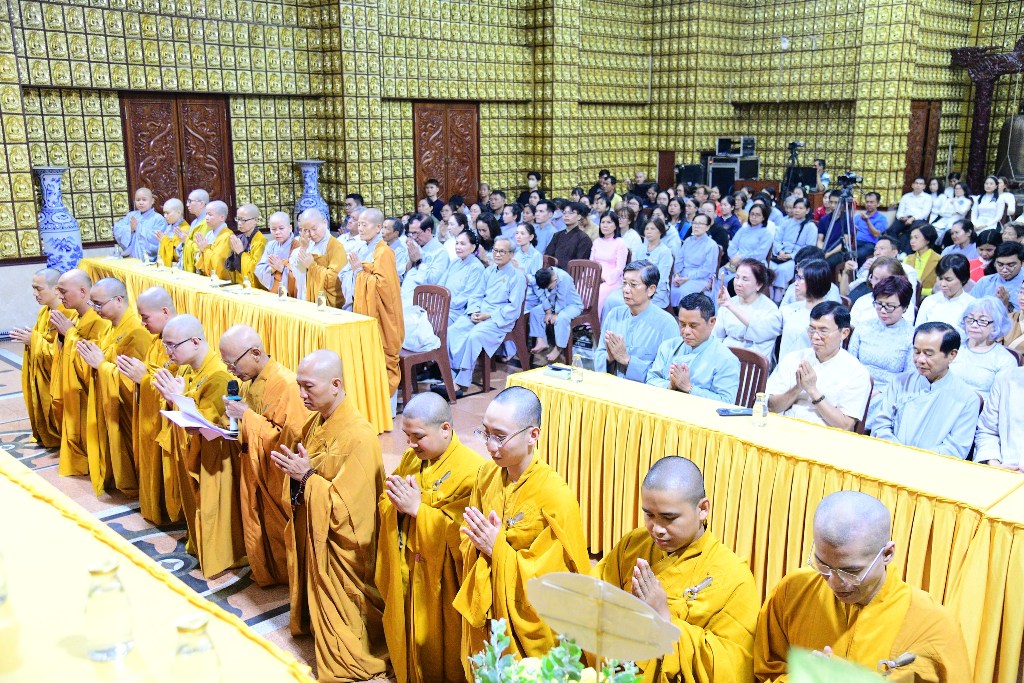 LỄ TƯỞNG NIỆM ĐỨC PHẬT NHẬP NIẾT-BÀN VÀ MỪNG NGÀY TIẾP NỐI LẦN THỨ 58 CỦA SƯ PHỤ THÍCH NHẬT TỪ: THẮP SÁNG TINH THẦN TRI ÂN VÀ TIẾP NỐI CHÁNH PHÁP