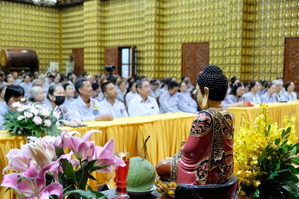 LÀM CHỦ CẢM XÚC – CHÌA KHÓA AN LẠC GIỮA ĐỜI SỐNG HIỆN ĐẠI