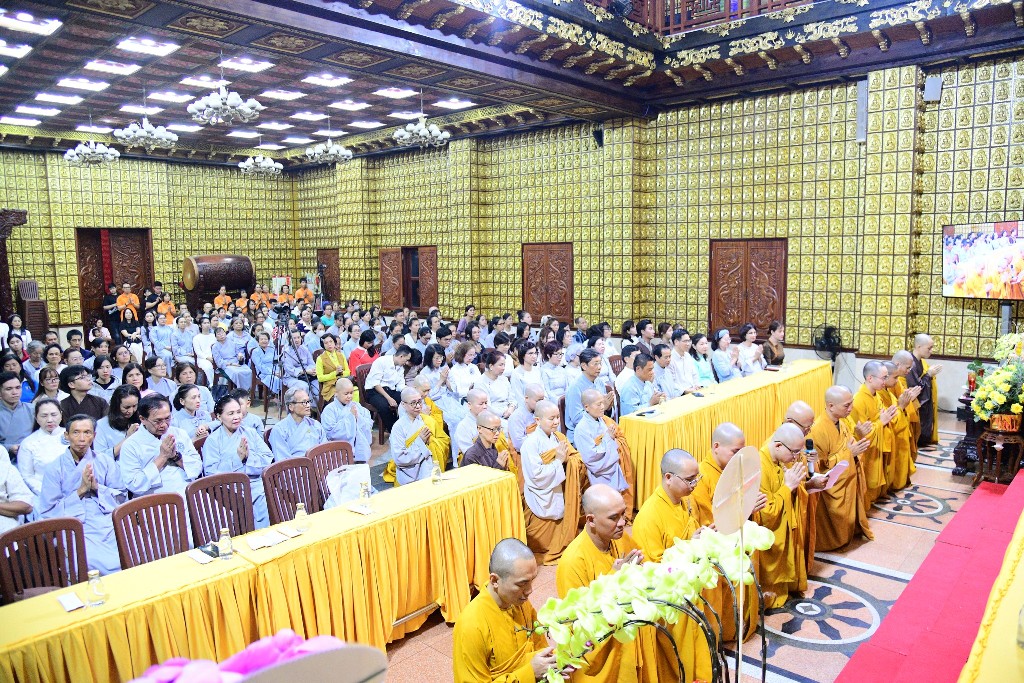 LỄ TƯỞNG NIỆM ĐỨC PHẬT NHẬP NIẾT-BÀN VÀ MỪNG NGÀY TIẾP NỐI LẦN THỨ 58 CỦA SƯ PHỤ THÍCH NHẬT TỪ: THẮP SÁNG TINH THẦN TRI ÂN VÀ TIẾP NỐI CHÁNH PHÁP