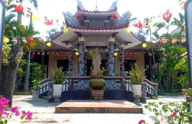 Chùa Phước Trí Ở Đắc Lộc