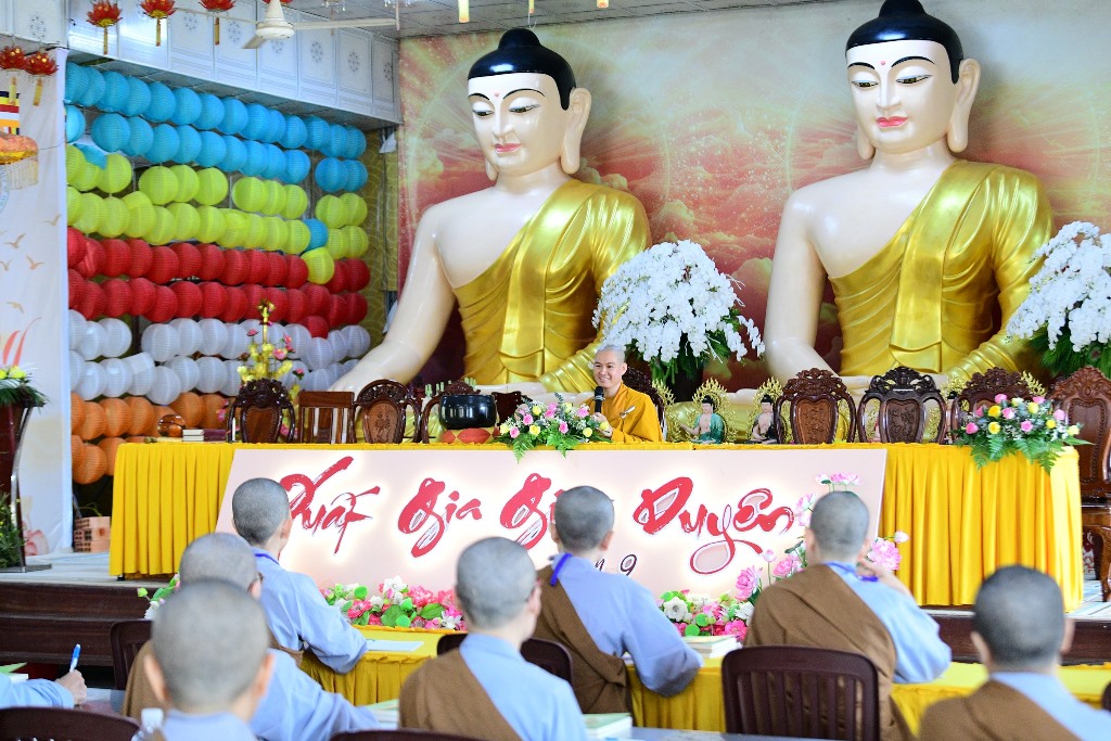 NUÔI DƯỠNG ĐẠO TÂM – SOI SÁNG CHÍNH MÌNH