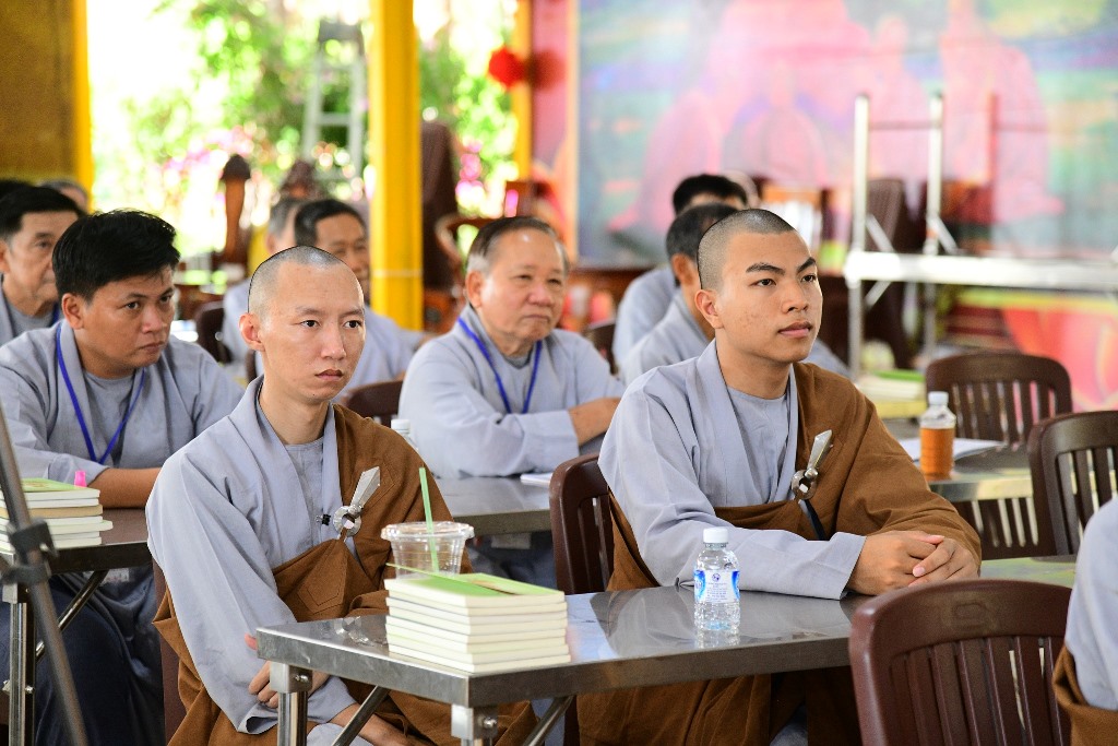 BUÔNG BỎ ĐỂ ĐƯỢC BÌNH AN