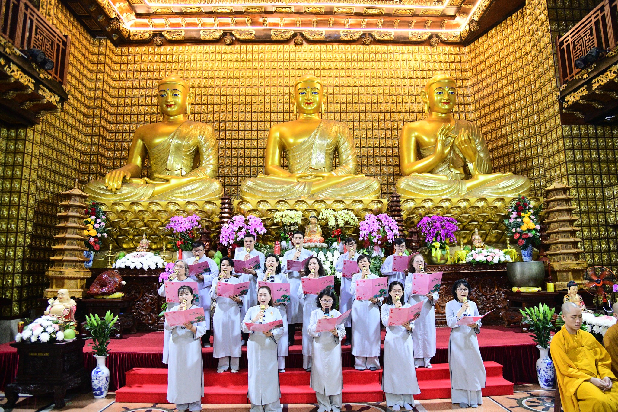 CHÙA GIÁC NGỘ: TRANG NGHIÊM LỄ TƯỞNG NIỆM CỤ ÔNG TRẦN NGỌC ANH - THÂN SINH CỦA TT. THÍCH NHẬT TỪ