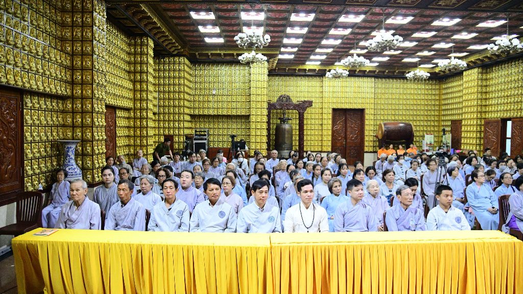 KHÓA TU NGÀY AN LẠC 19/04/2026: “KHÔNG TRỐN CHẠY, KHÔNG SỢ HÃI” – ĐI TỪ TRÍ TUỆ ĐẾN BÌNH AN NỘI TÂM