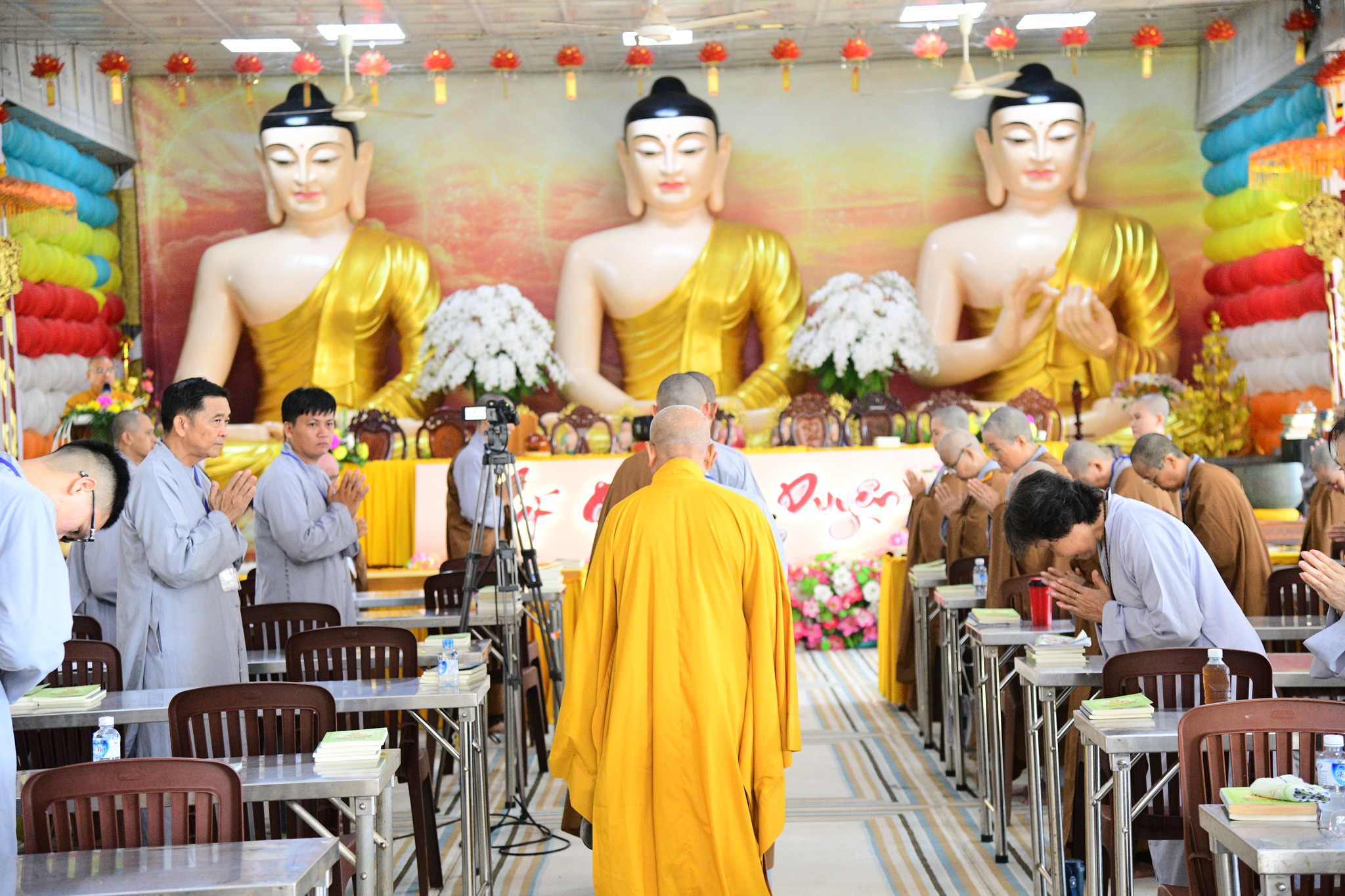 Ý NGHĨA THONG DONG – LẮNG NGHE VÀ THỰC TẬP ĐỂ SỐNG AN NHIÊN GIỮA CUỘC ĐỜI