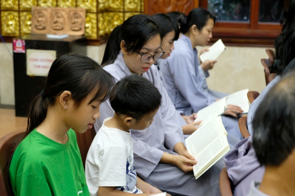 LÀM CHỦ CẢM XÚC – CHÌA KHÓA AN LẠC GIỮA ĐỜI SỐNG HIỆN ĐẠI