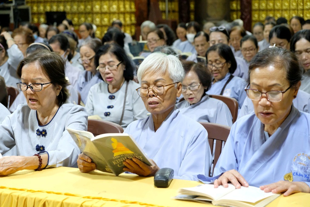 LÀM CHỦ CẢM XÚC – CHÌA KHÓA AN LẠC GIỮA ĐỜI SỐNG HIỆN ĐẠI