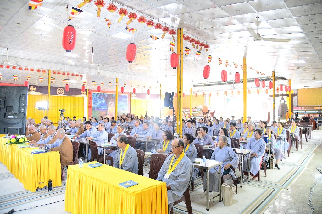 NUÔI DƯỠNG ĐẠO TÂM – SOI SÁNG CHÍNH MÌNH