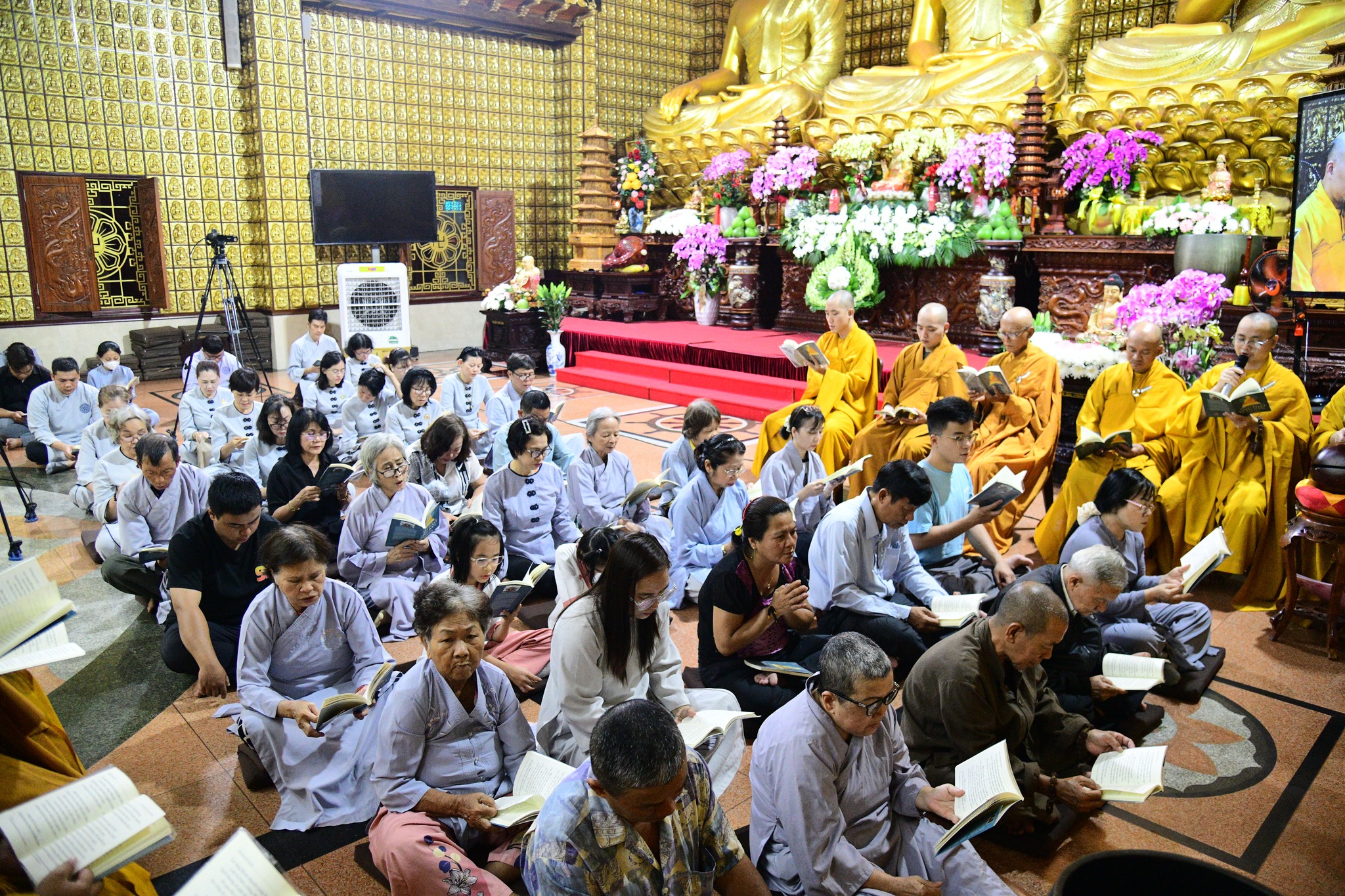 CHÙA GIÁC NGỘ: TRANG NGHIÊM LỄ TƯỞNG NIỆM CỤ ÔNG TRẦN NGỌC ANH - THÂN SINH CỦA TT. THÍCH NHẬT TỪ