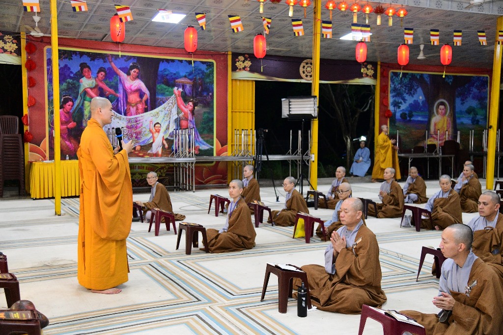 LỄ SÁM HỐI TOÀN THỂ TẠI CHÙA QUAN ÂM ĐÔNG HẢI