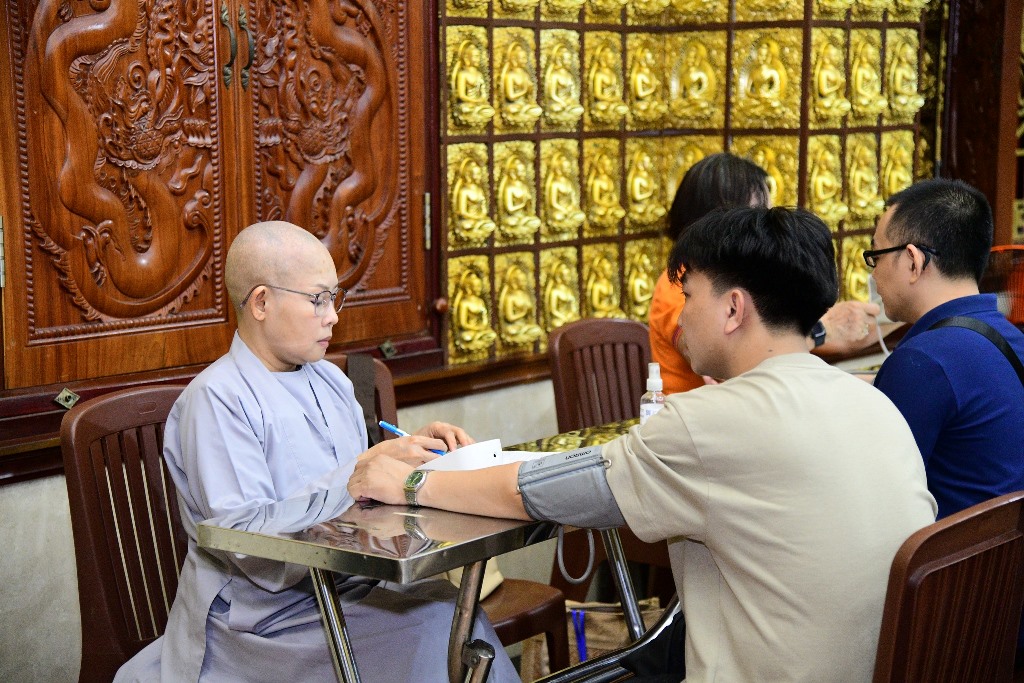 THẮP SÁNG HẠNH NGUYỆN ĐỘ SINH: CHÙA GIÁC NGỘ VÀ HÀNH TRÌNH KẾT NỐI NHỮNG TẤM LÒNG VÀNG