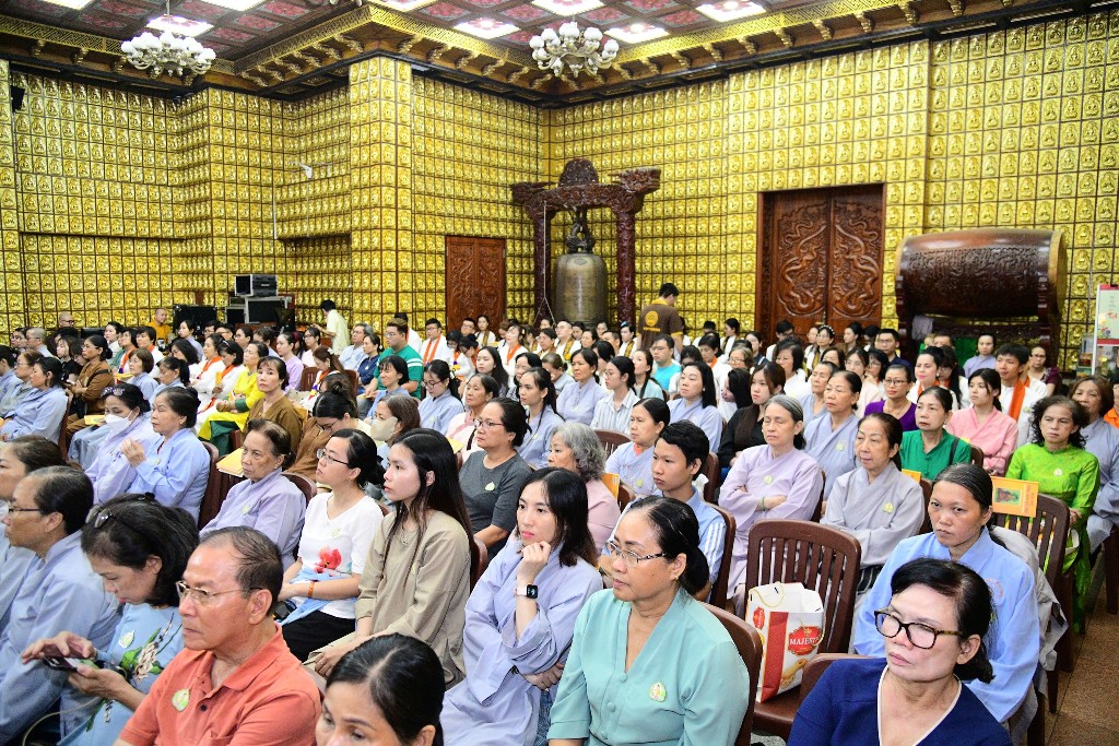 ĐẠI LỄ PHẬT ĐẢN 2026 TẠI CHÙA GIÁC NGỘ: THẮP SÁNG THÔNG ĐIỆP HÒA BÌNH VÀ TỪ BI