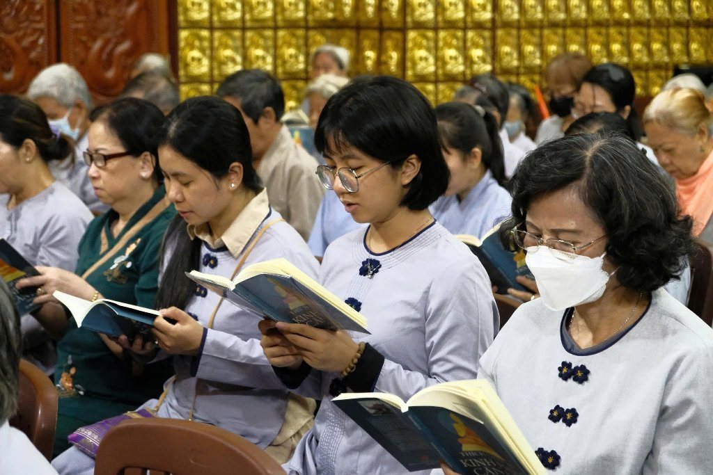THƯỢNG TỌA THÍCH GIÁC HOÀNG CHIA SẺ VỀ LỘ TRÌNH TIẾN TỚI THÁNH QUẢ CHO PHẬT TỬ TẠI GIA TẠI KHÓA TU “NGÀY AN LẠC”