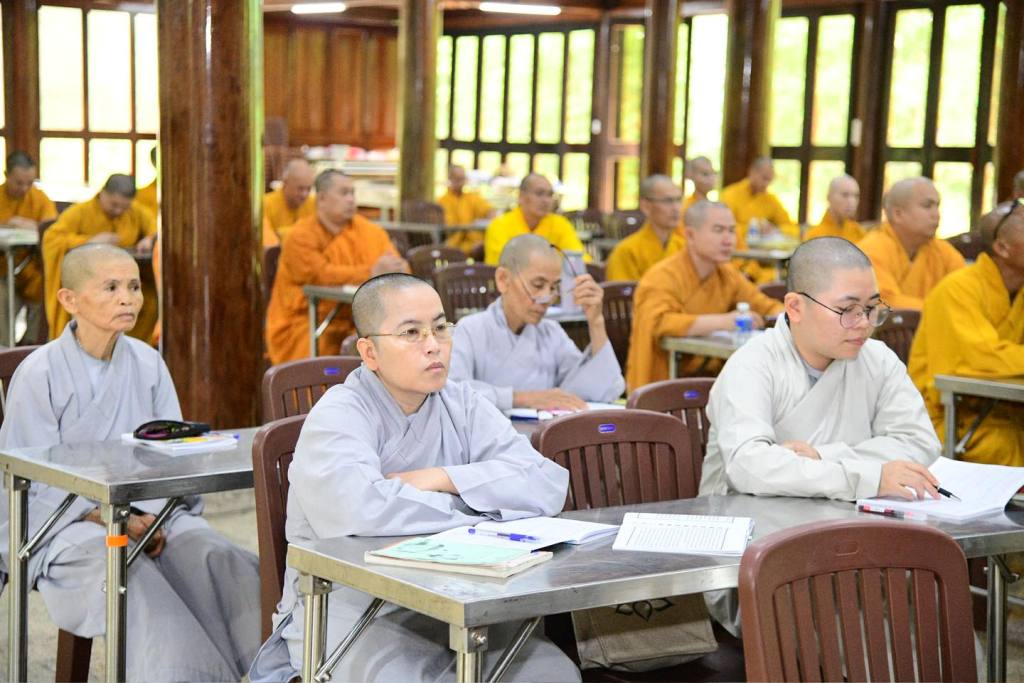 THỰC TẬP THIỀN QUÁN, BỒI ĐẮP BA-LA-MẬT TRONG MÙA AN CƯ