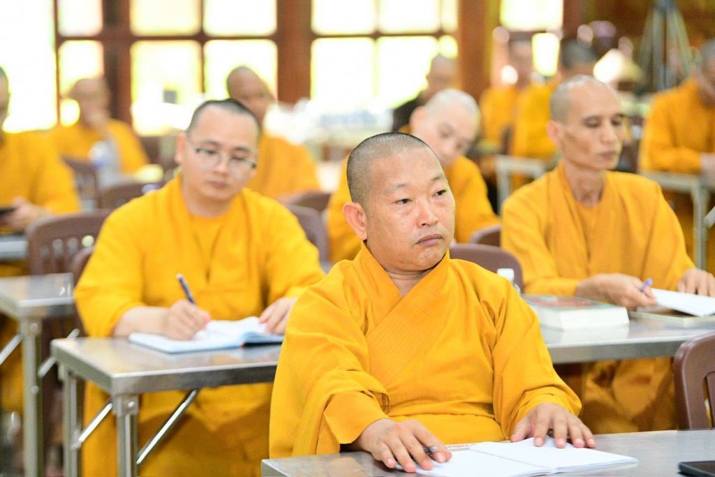 GIÁC NGỘ – HÀNH TRÌNH CHUYỂN HÓA TỪ VÔ MINH ĐẾN TỈNH THỨC