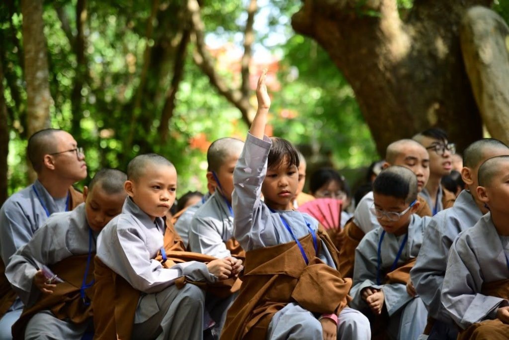 VẤN ĐÁP PHẬT PHÁP: TỪ NHỮNG THẮC MẮC HỒN NHIÊN ĐẾN NHỮNG BÀI HỌC Ý NGHĨA