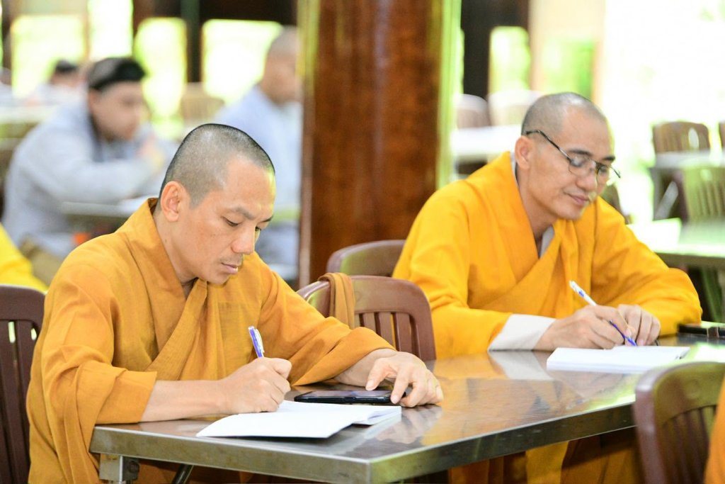 GIÁC NGỘ – HÀNH TRÌNH CHUYỂN HÓA TỪ VÔ MINH ĐẾN TỈNH THỨC