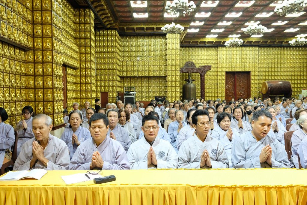 Lắng Đọng Thời Pháp Thoại "Vượt Qua Nỗi Sợ Hãi" Chuyển Hóa Khổ Đau Qua Lời Giảng Về Sự Buông Xả Của Ni Sư Thích Nữ Diệu Hiếu Tại Khóa Tu Ngày An Lạc Chùa Giác Ngộ