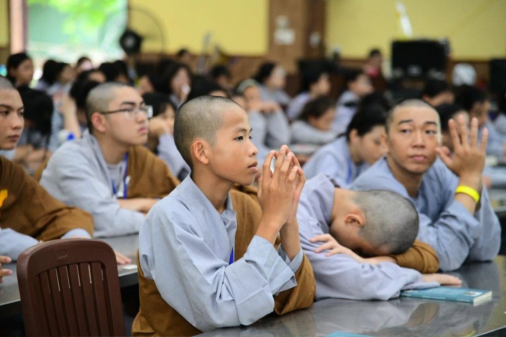 ĐỪNG ĐỢI NGÀY MAI MỚI BÁO HIẾU – NHẮC NHỚ ĐẠO HIẾU GIỮA DÒNG ĐỜI VÔ THƯỜNG