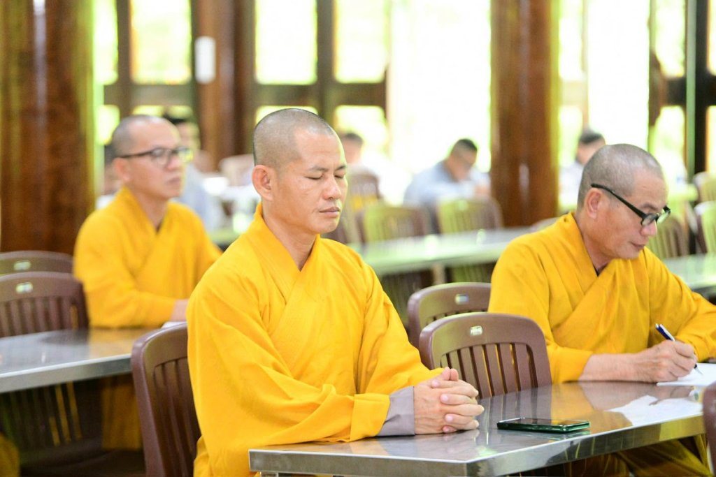 GIÁC NGỘ – HÀNH TRÌNH CHUYỂN HÓA TỪ VÔ MINH ĐẾN TỈNH THỨC
