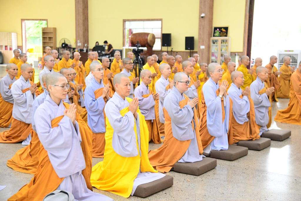 TRANG NGHIÊM LỄ TÁC PHÁP AN CƯ KIẾT HẠ TẠI MÙA ĐẦU TIÊN HẠ TRƯỜNG CHÙA GIÁC NGỘ ĐẤT ĐỎ