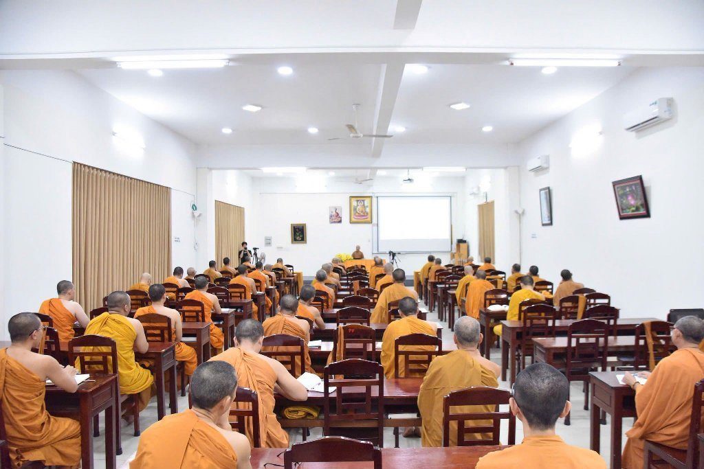 TT. THÍCH NHẬT TỪ: KIẾN LẬP ĐẠO TRÀNG ĐÚNG CHÁNH PHÁP ĐỂ PHỤNG SỰ NHÂN SINH 