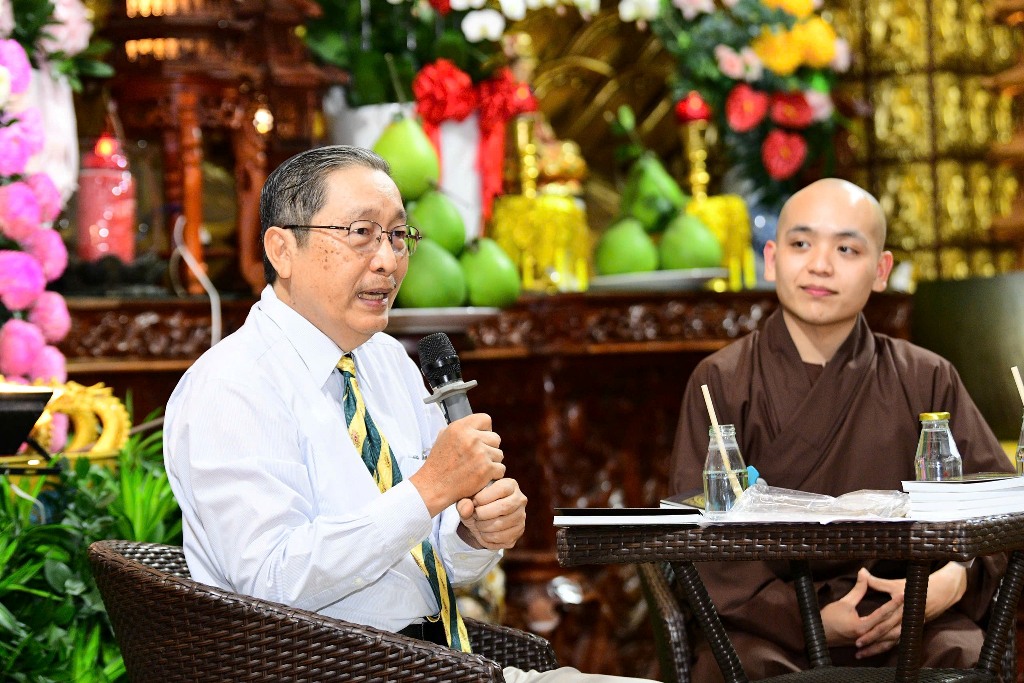 LỄ RA MẮT SÁCH “CUỘC ĐỜI ĐỨC PHẬT THÍCH CA MÂU NI QUA TEM BƯU CHÍNH VÀ BƯU ẢNH” TRONG MÙA PHẬT ĐẢN THIÊNG LIÊNG 