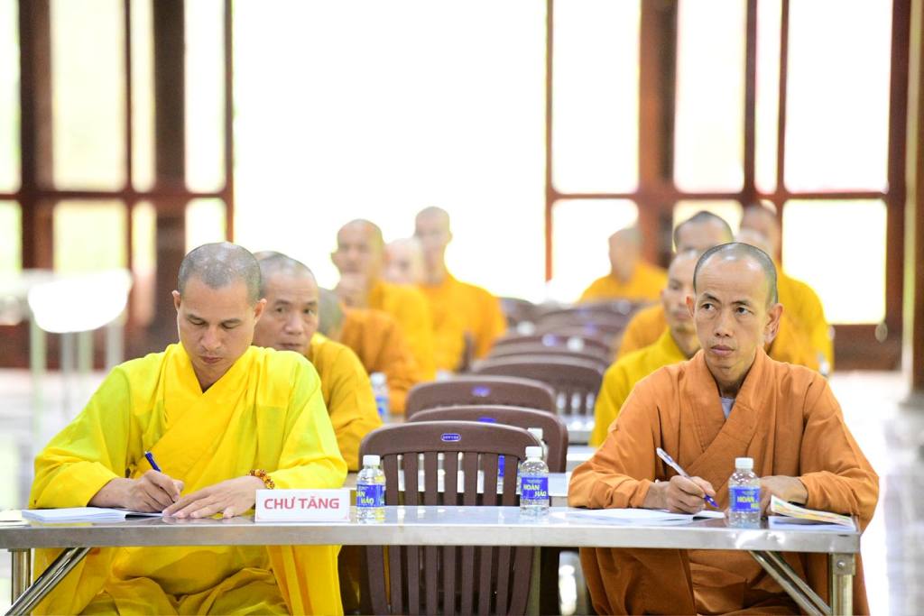 THỰC TẬP THIỀN QUÁN, BỒI ĐẮP BA-LA-MẬT TRONG MÙA AN CƯ