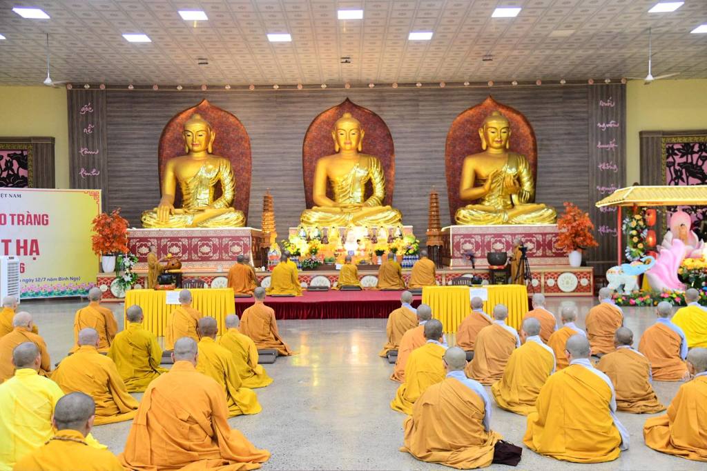 TRANG NGHIÊM LỄ TÁC PHÁP AN CƯ KIẾT HẠ TẠI MÙA ĐẦU TIÊN HẠ TRƯỜNG CHÙA GIÁC NGỘ ĐẤT ĐỎ