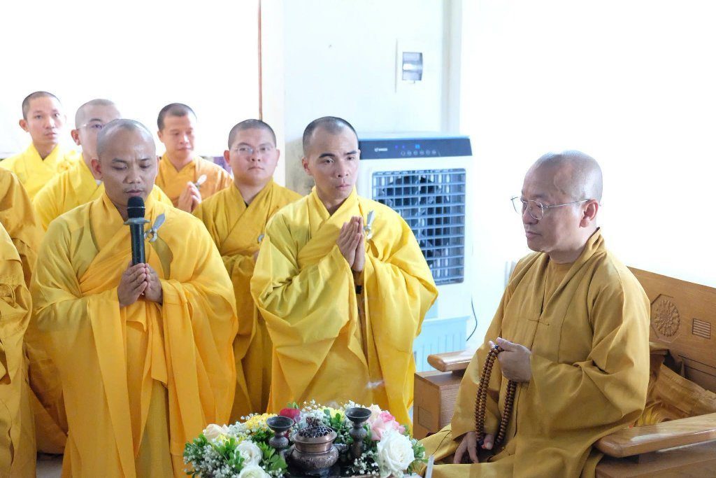 TT. THÍCH NHẬT TỪ GIẢNG “HẠNH PHÚC VÀ AN YÊN”, LAN TỎA TINH THẦN TRI ÂN TRONG NGÀY GIỖ TỔ  CHÙA YÊN PHÚC (HÀ TĨNH)