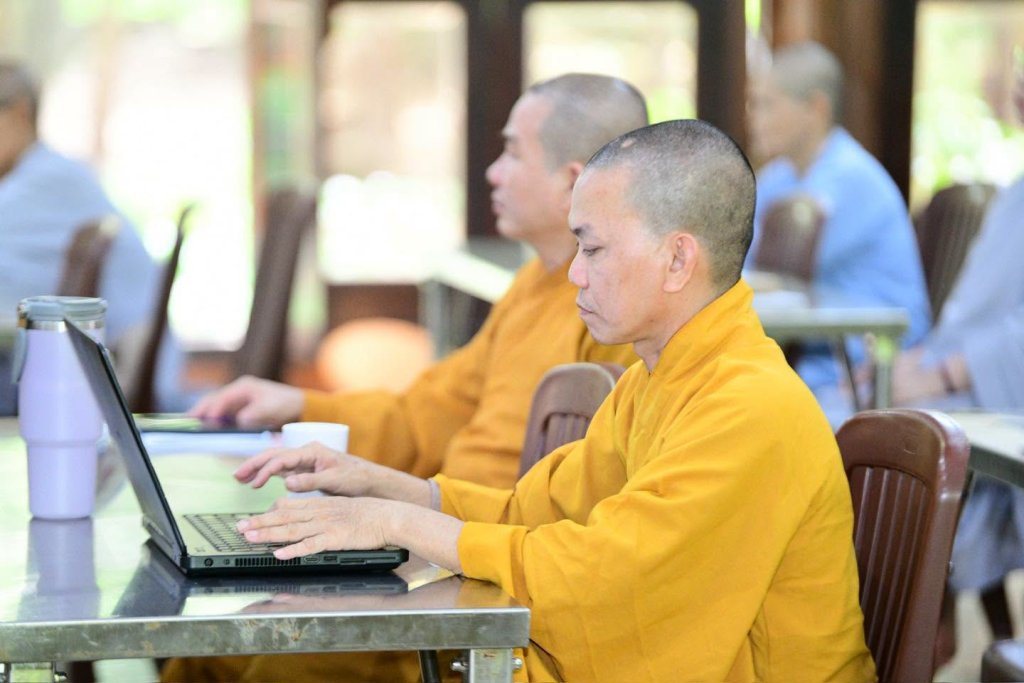 GIÁC NGỘ – HÀNH TRÌNH CHUYỂN HÓA TỪ VÔ MINH ĐẾN TỈNH THỨC