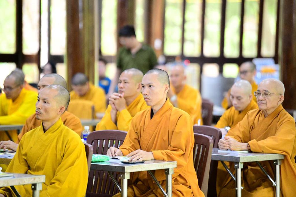 THỰC TẬP THIỀN QUÁN, BỒI ĐẮP BA-LA-MẬT TRONG MÙA AN CƯ